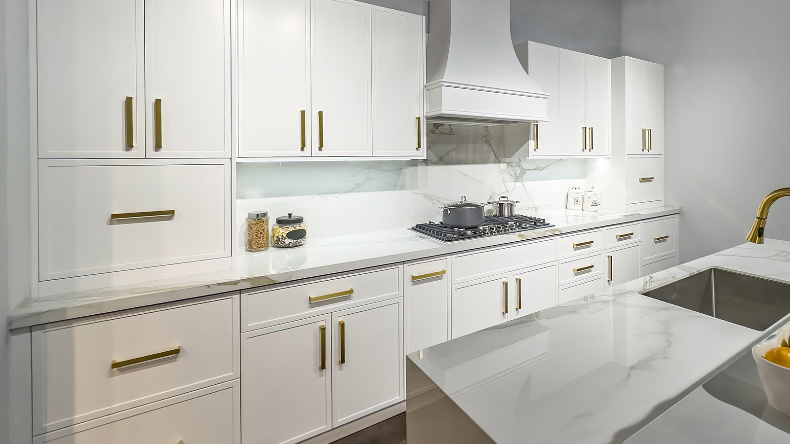Jersey Slim White Shaker cabinets featured in the September Stock Cabinet Sale