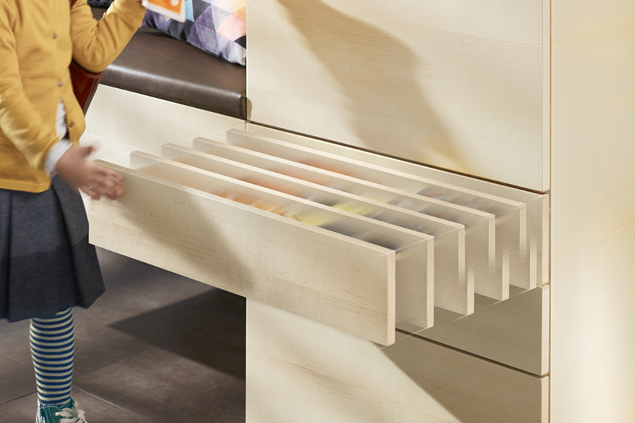 TIP-ON MOVENTO push-to-open wooden drawer option